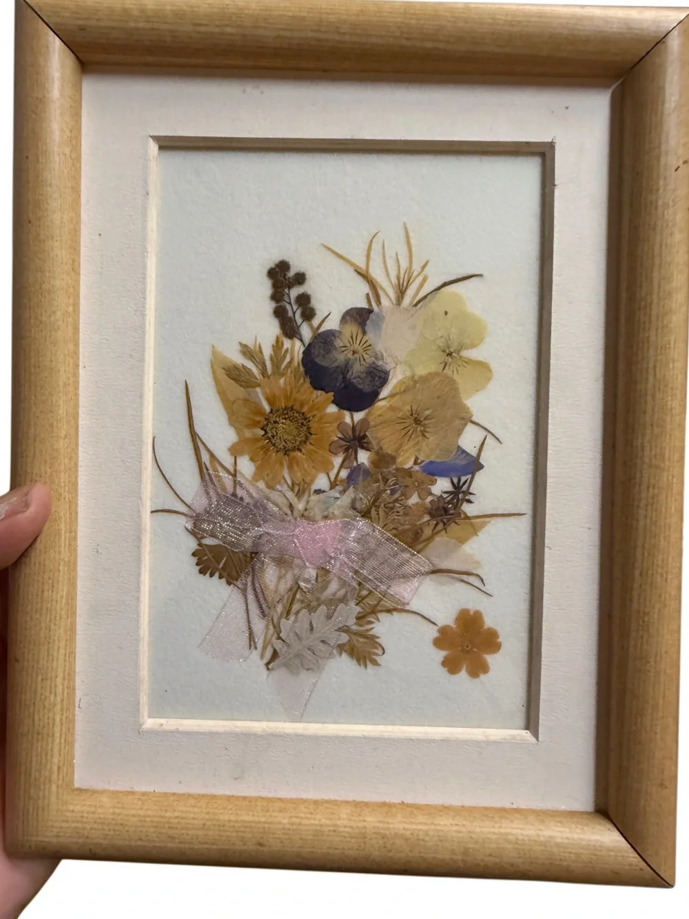 Handmade vintage 1970s Pressed Flower Wall Art in wood Frame 5x7”
